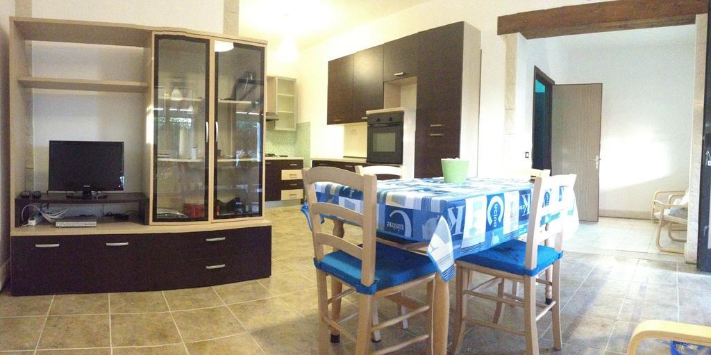 La Giara - Holiday Apartments Sampieri Room photo